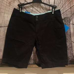 Columbia NWT black shorts